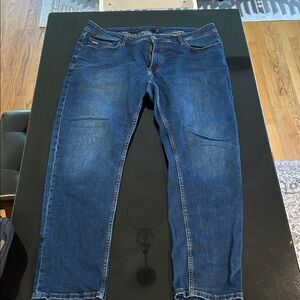 Tahari Men's Deep Blue Relaxed Jeans